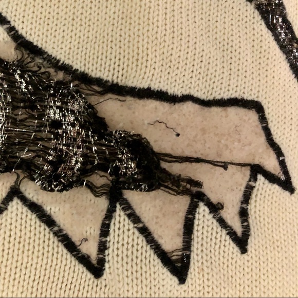 Vintage fabulous distressed pullover with black and silver appliqués - Picture 7 of 15